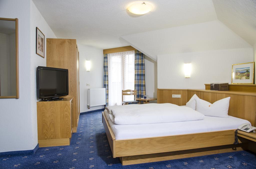 Hotel Idhof Ισγκλ Εξωτερικό φωτογραφία