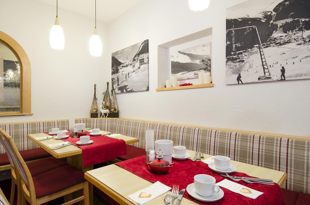 Hotel Idhof Ισγκλ Εξωτερικό φωτογραφία