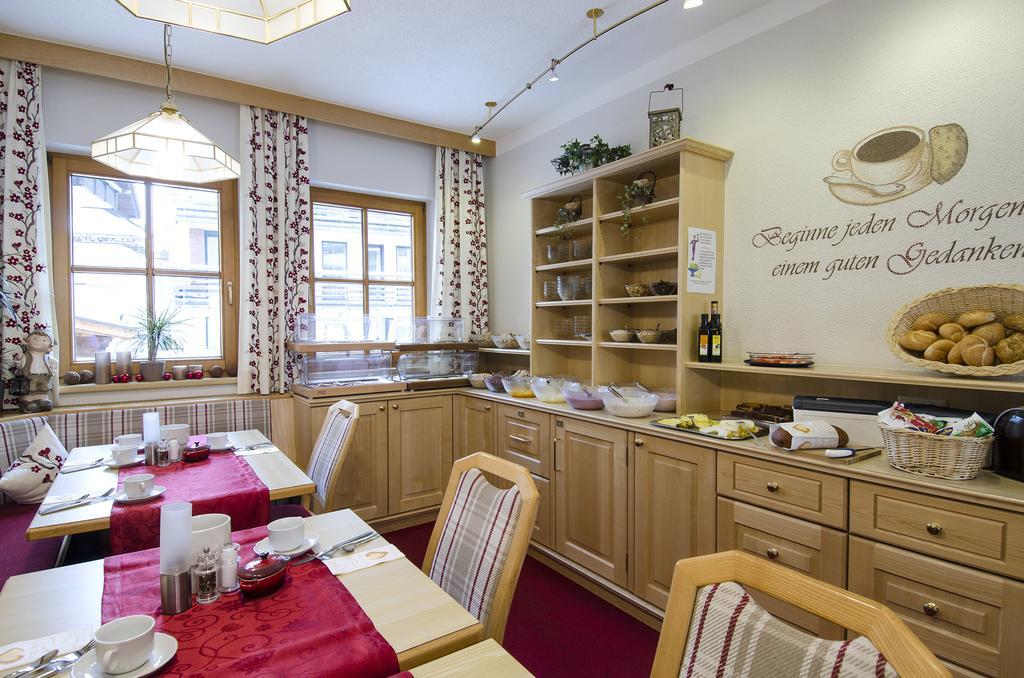 Hotel Idhof Ισγκλ Εξωτερικό φωτογραφία