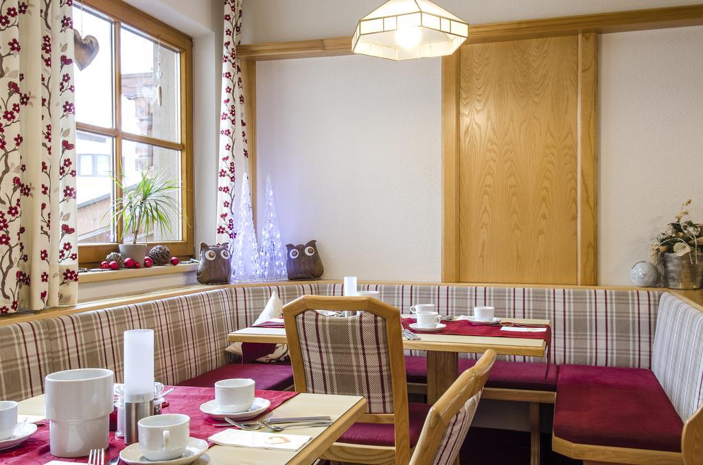 Hotel Idhof Ισγκλ Εξωτερικό φωτογραφία