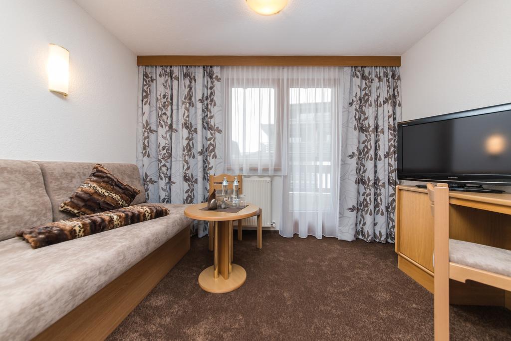 Hotel Idhof Ισγκλ Εξωτερικό φωτογραφία