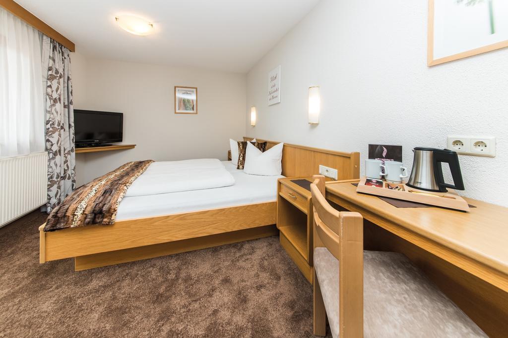 Hotel Idhof Ισγκλ Εξωτερικό φωτογραφία
